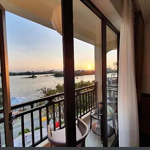  Villa Roxana River